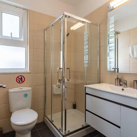 Harbor 101 Stylish 1br In * Lárnaka